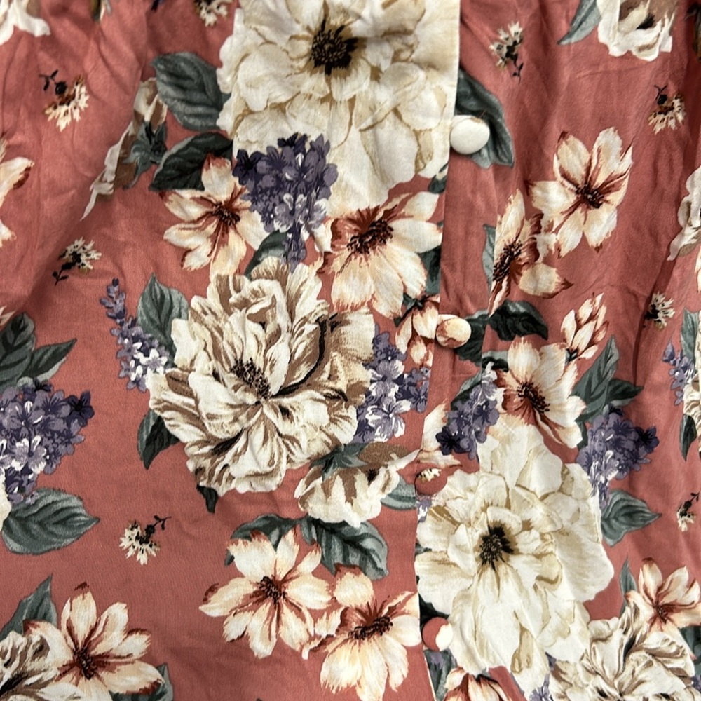 NWT two Torrid short sleeved floral blouses - Picture 3 of 15